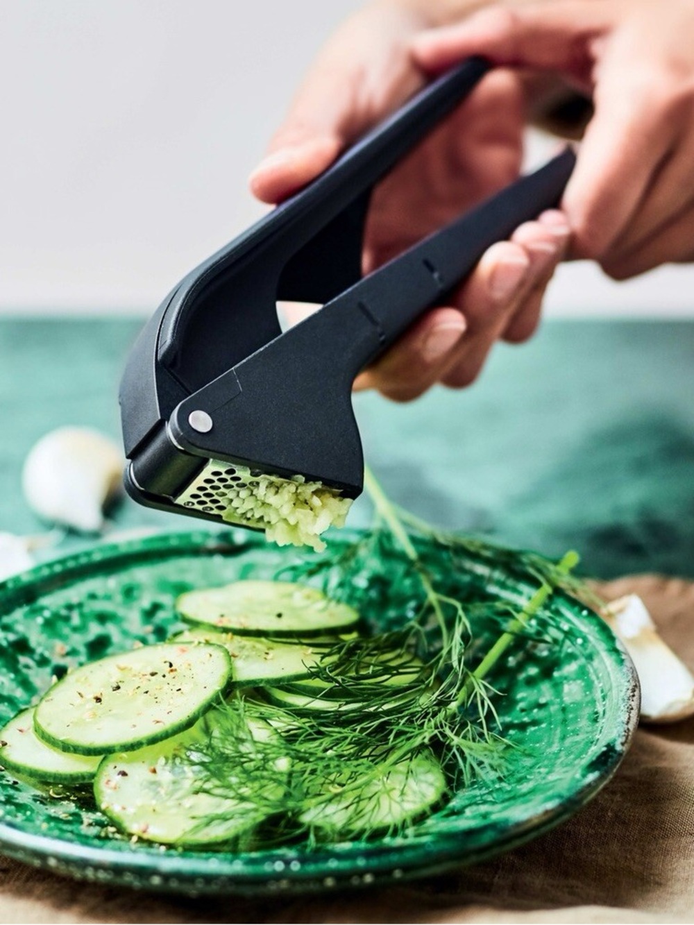 Tupperware Garlic Press - Picture 5 of 7